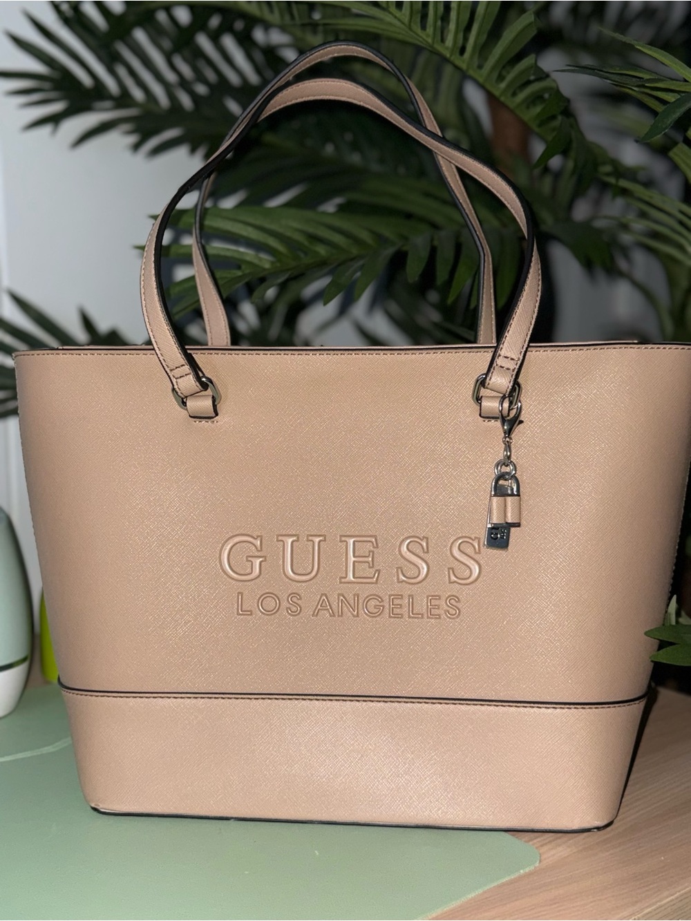 GUESS Tote Bag